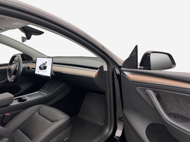 Tesla Model Y bild 12
