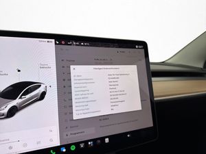 Tesla Model 3 bild 25