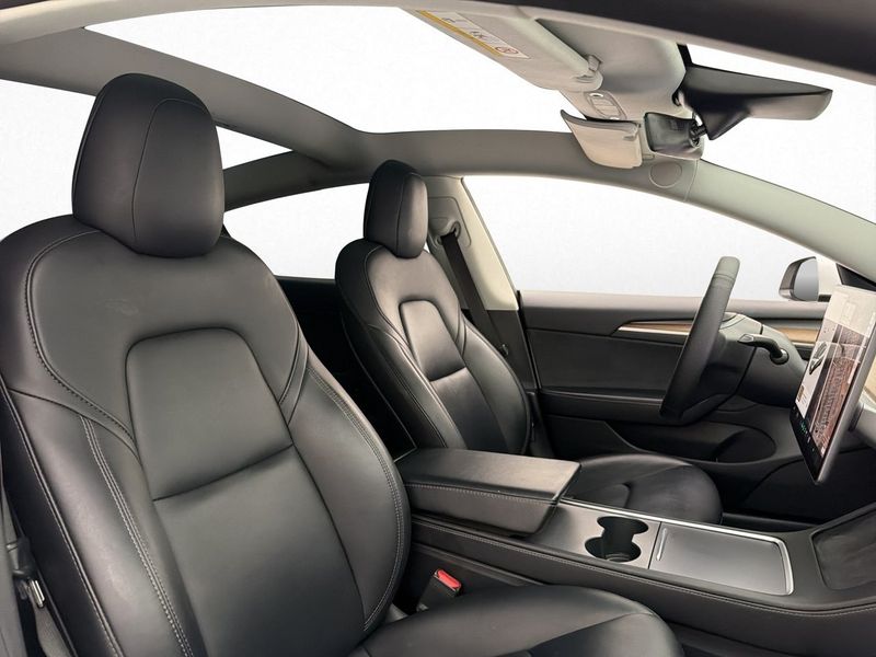 Tesla Model 3 bild 10