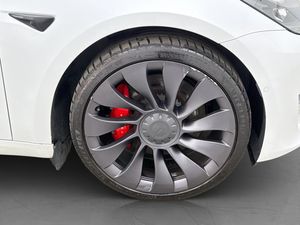 Tesla Model 3 bild 32