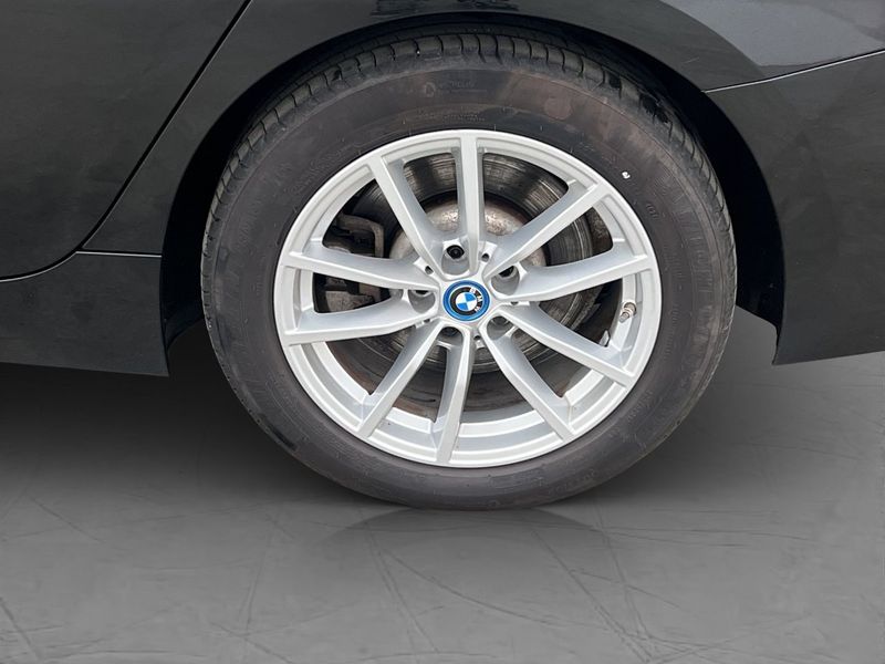 BMW 330 bild 34