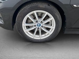 BMW 330 bild 33