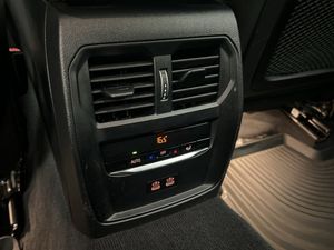BMW 330 bild 16