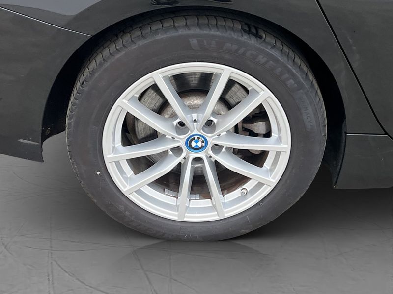 BMW 330 bild 35