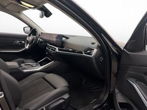 BMW 330 bild 12