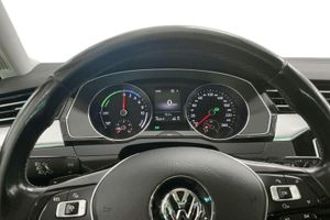 Volkswagen Passat bild 10