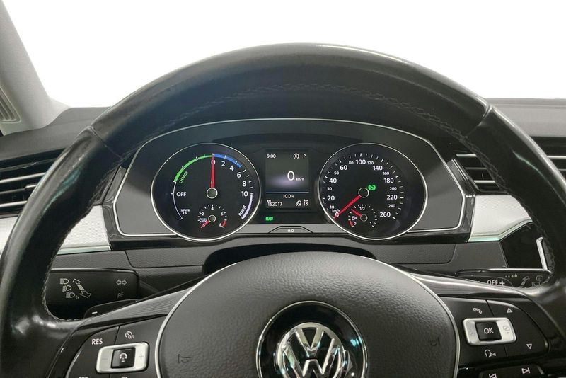 Volkswagen Passat bild 10