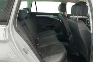 Volkswagen Passat bild 8