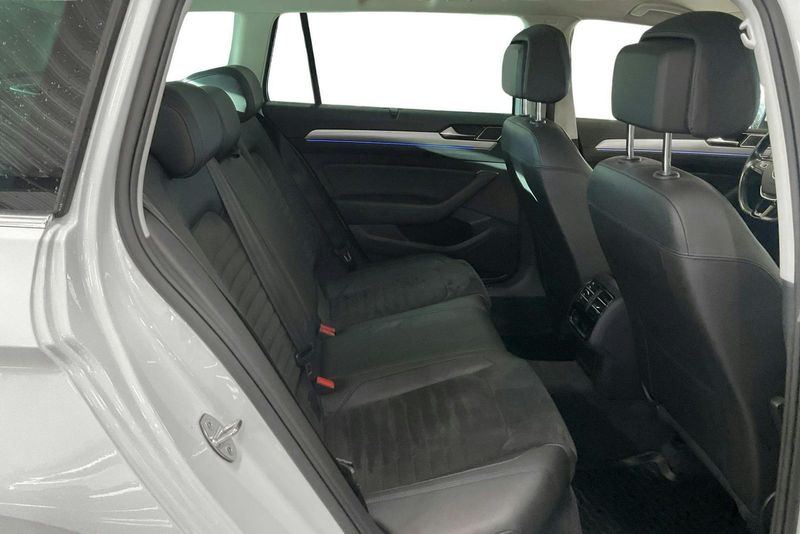 Volkswagen Passat bild 8