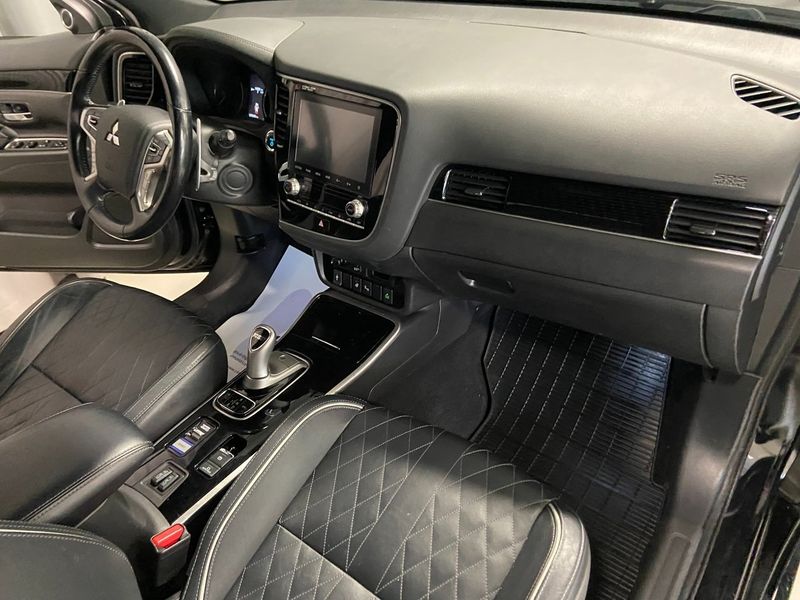 Mitsubishi Outlander bild 16