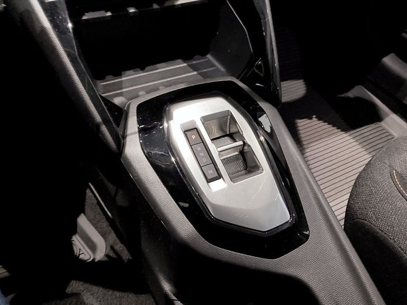 Peugeot 208 bild 10