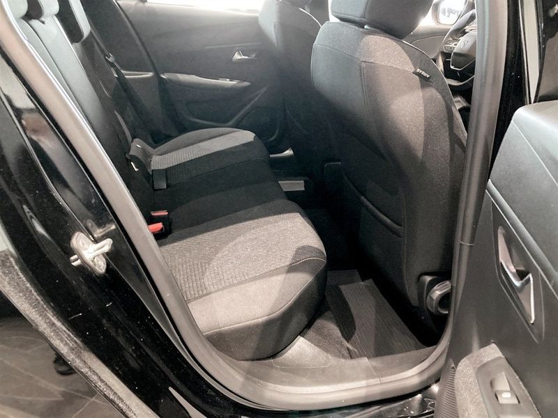 Peugeot 208 bild 12
