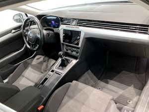 Volkswagen Passat bild 12