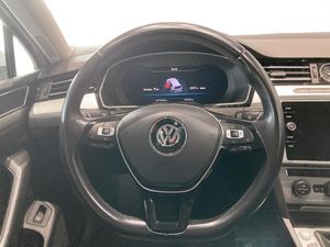 Volkswagen Passat bild 7