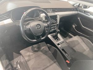 Volkswagen Passat bild 5