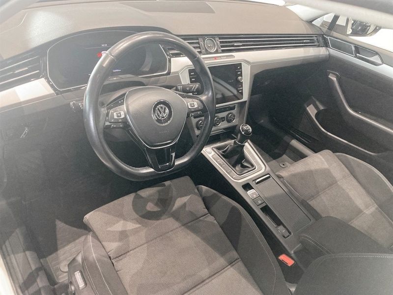 Volkswagen Passat bild 5