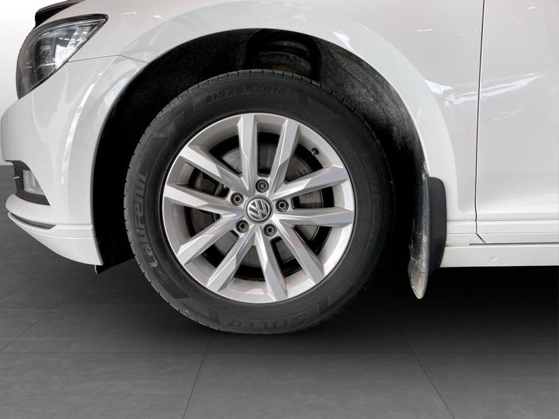 Volkswagen Passat bild 15