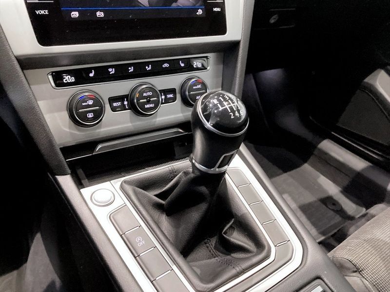 Volkswagen Passat bild 11