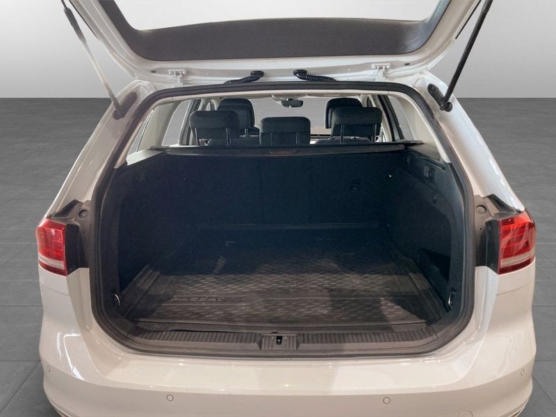 Volkswagen Passat bild 16