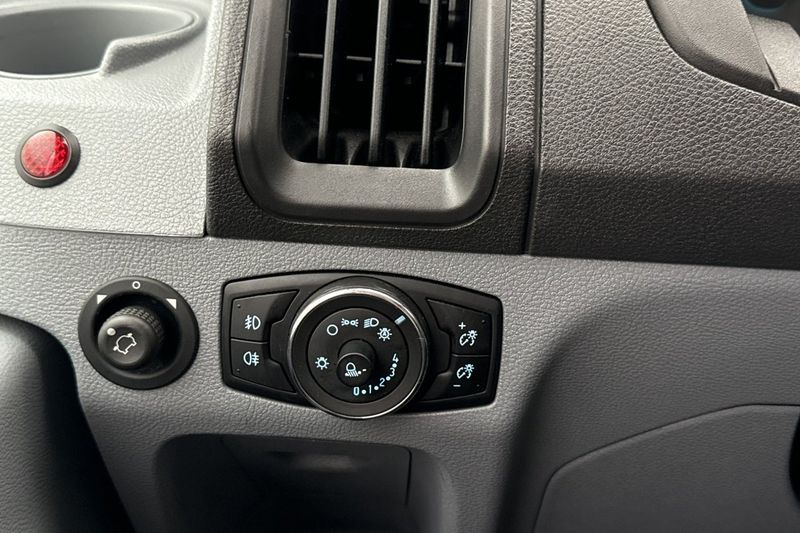 Ford Transit bild 13