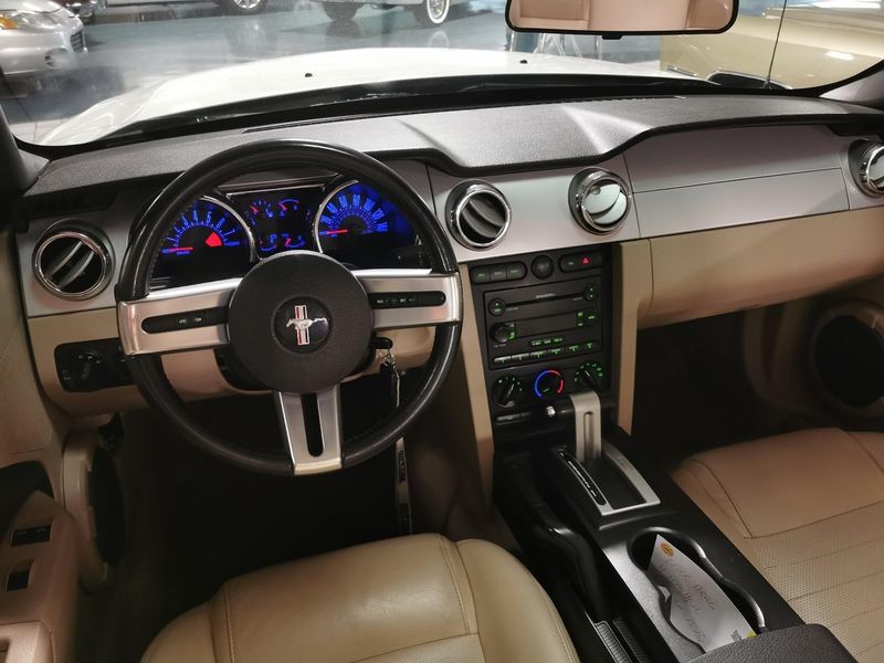 Ford Mustang bild 8