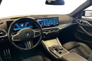 BMW i4 bild 11