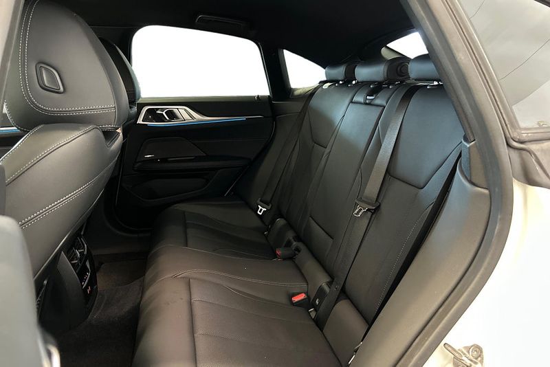 BMW i4 bild 24