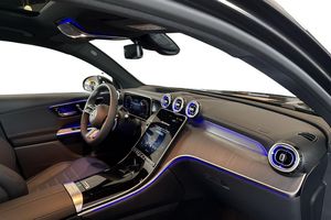 Mercedes GLC300 bild 9