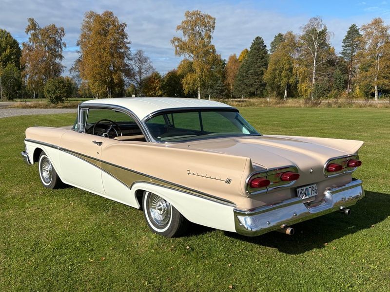 Ford Fairlane bild 11