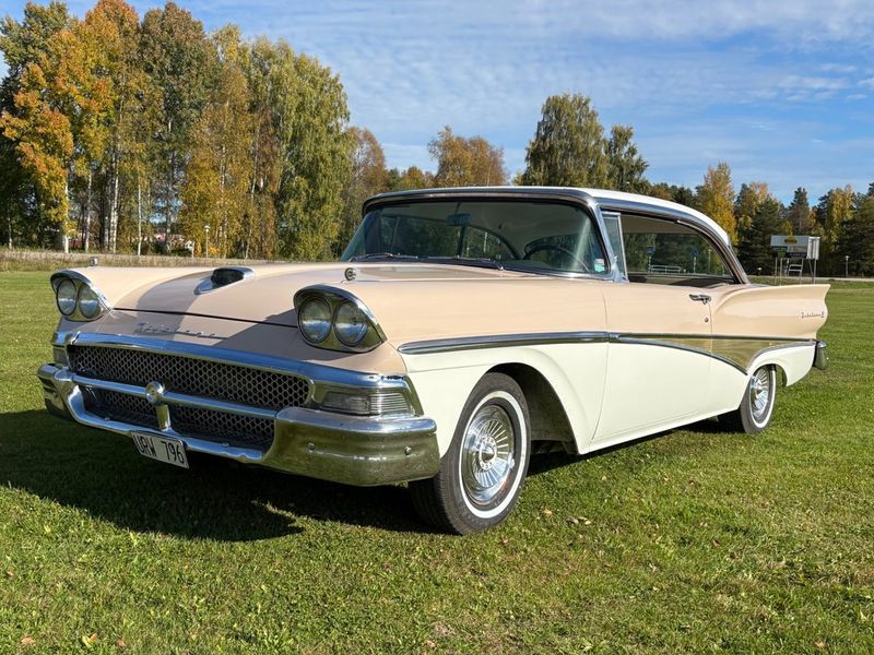 Ford Fairlane bild 4