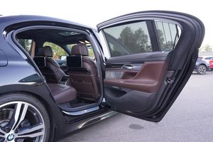 BMW 750 bild 18