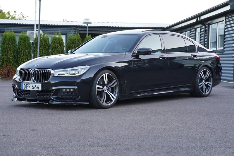 BMW 750 bild 8