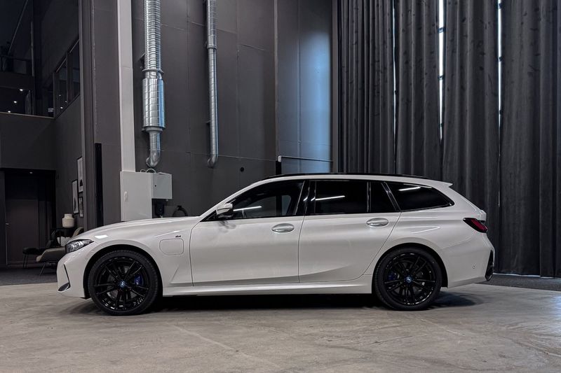 BMW 330 bild 3