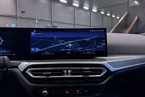 BMW 330 bild 17