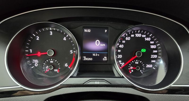 Volkswagen Passat bild 12