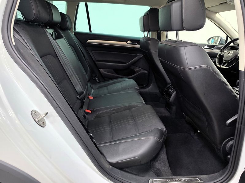 Volkswagen Passat bild 6