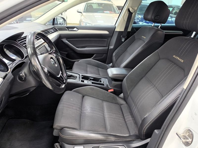 Volkswagen Passat bild 7