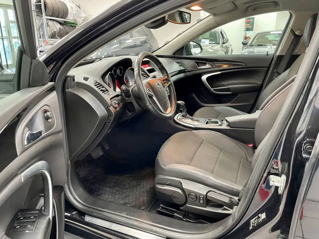 Vehicle image 11
