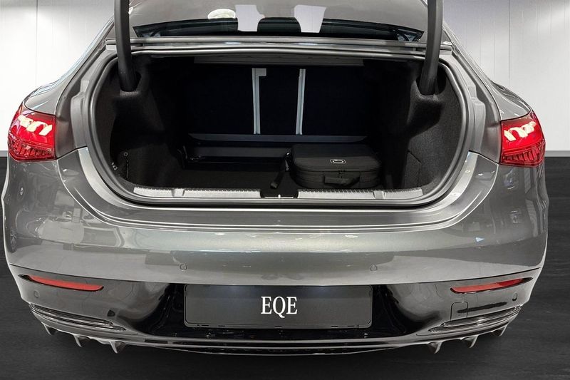 Mercedes EQE350+ bild 7
