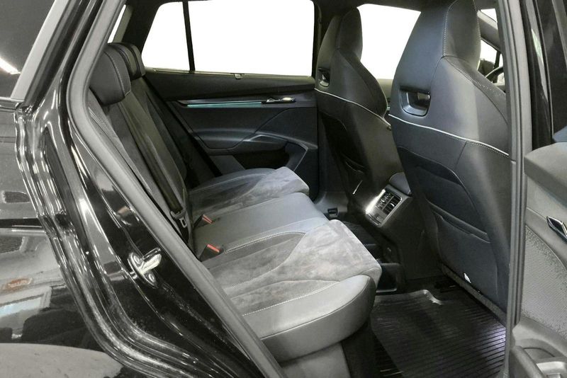 Skoda Enyaq bild 8
