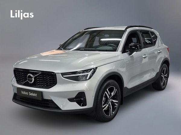 Volvo XC40 B3 FWD Bensin Plus Dark - 2025