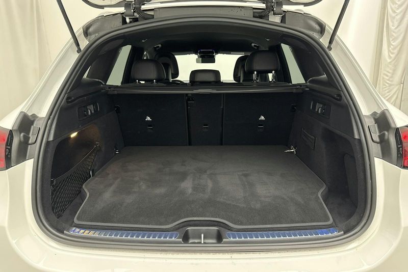 Mercedes GLC300 bild 9