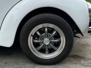 Volkswagen 1303 bild 11