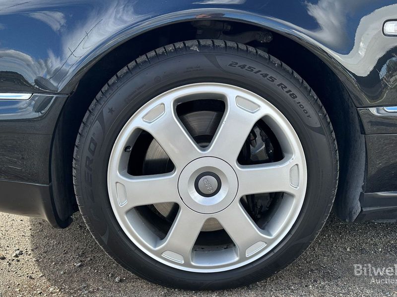 Audi S8 bild 13
