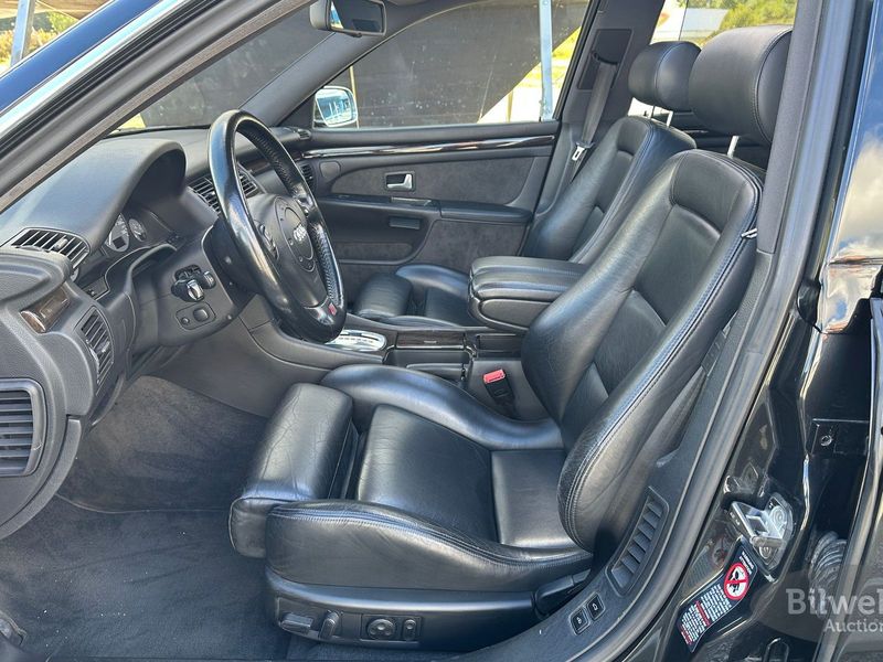 Audi S8 bild 8