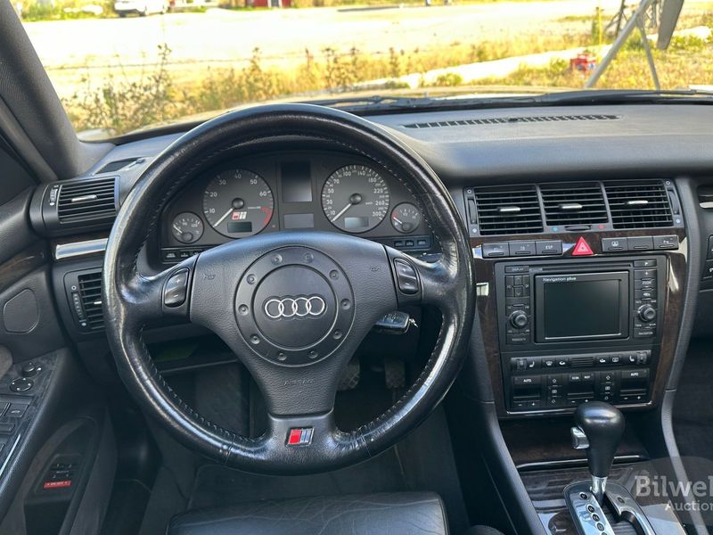 Audi S8 bild 46