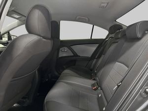 Toyota Avensis bild 11