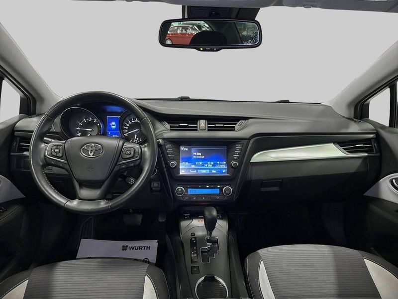Toyota Avensis bild 12