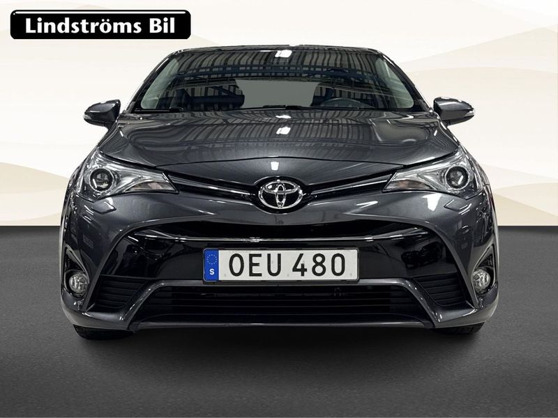 Toyota Avensis bild 9