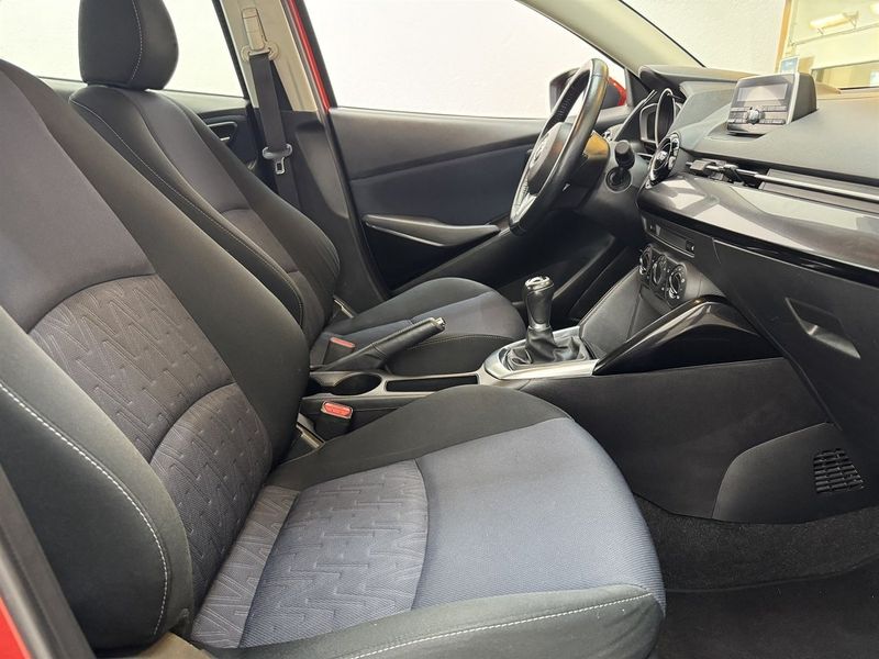 Mazda 2 bild 16